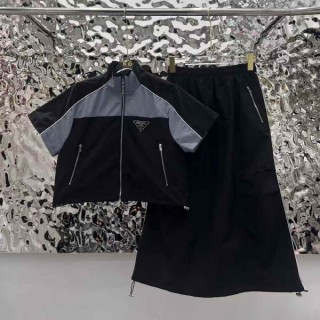 [ P ] 수입 삼각로고 컴피 우븐 자켓 & 스커트 세트 -블랙- (여성)